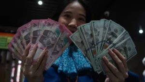 rupiah-hari-ini-menguat-tajam-ke-rp17-900-per-dolar-as